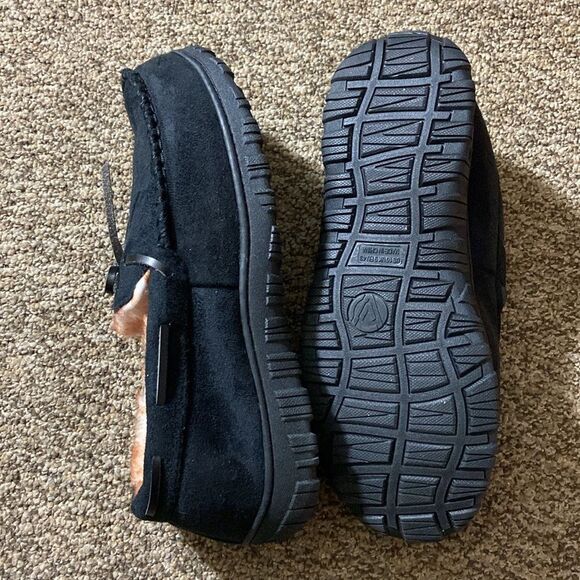 Men's Black Moccasin Slippers Size 10 US Never Used No Tag - Picture 2 of 8